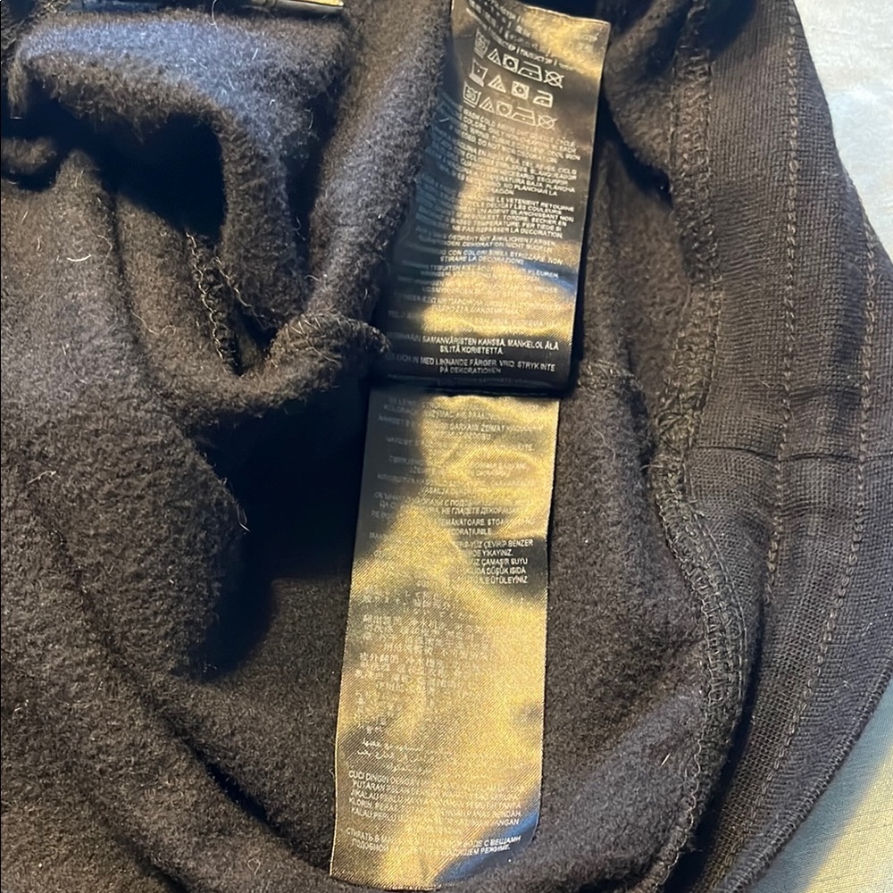Guess Black Hoodie with Metallic Gold Lettering - Picture 8 of 9